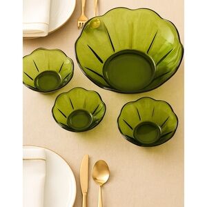 4 Vintage MCM Avocado Green Scalloped Glass (2) 8”Large and (2) 4.5”Small Bowls